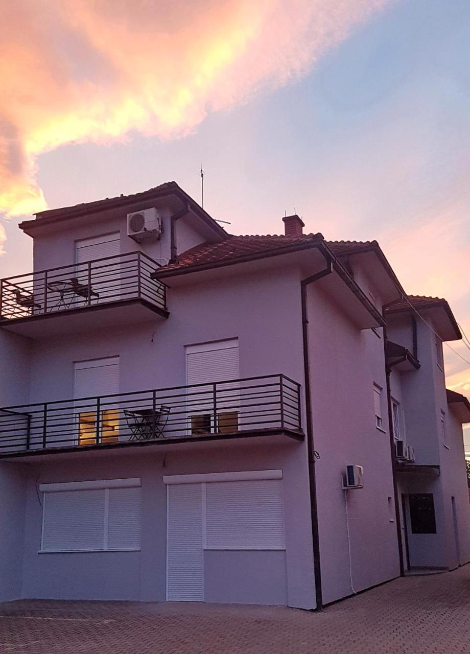 Apartments Spring Cacak Luaran gambar
