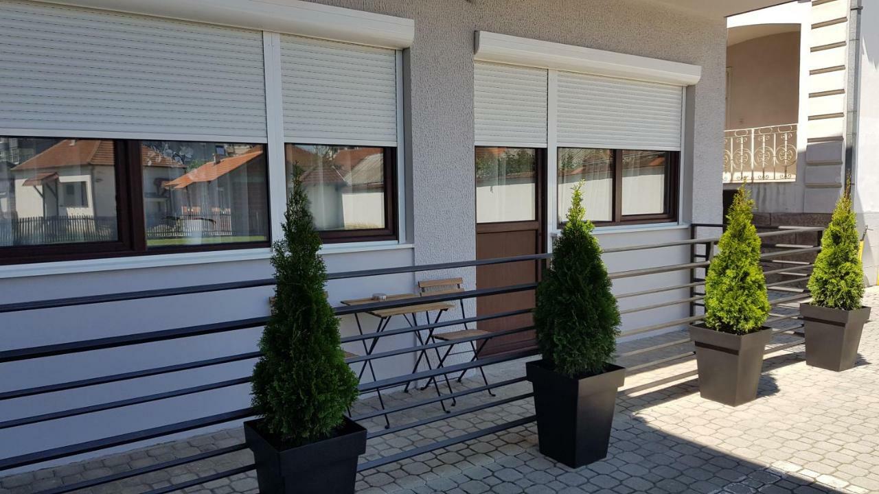 Apartments Spring Cacak Luaran gambar
